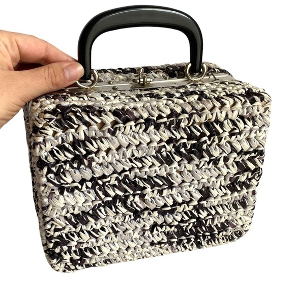 Vintage 50s Box Bag Woven Raffia Straw Purse Gray Black Cottagecore Lunchbox - Picture 2 of 12